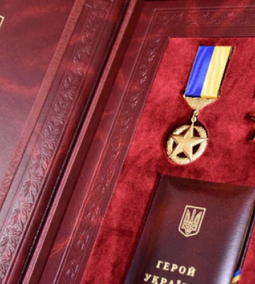 Зеленський присвоїв державні нагороди поліцейським, які загинули на Херсонщині, підірвавшись на мінах