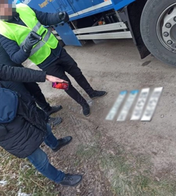 На Львівщині затримано фуру з нелегальним спиртом, ведеться розслідування  | Кримінал Львівщини