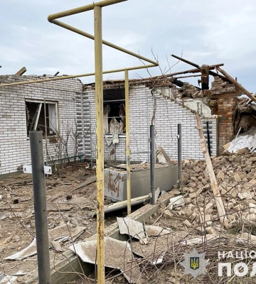 Наслідки нічного ракетного обстрілу сіл Запорізького району (ФОТО)