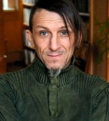 Видали односельці: мама дитячого письменника Вакуленка поділилася подробицями його вбивства
