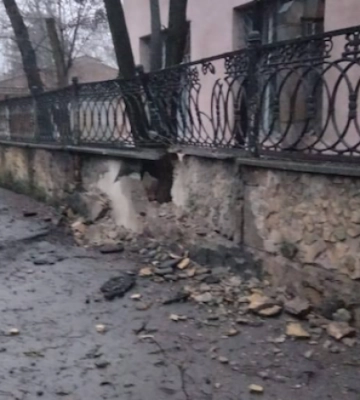 Росіяни обстріляли дитяче відділення лікарні в Херсоні: розповідаємо про обстріли 8 грудня