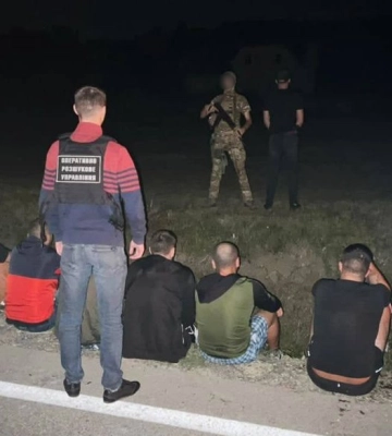 Мешканку Рахівщини судитимуть за переправлення ухилянтів за кордон 