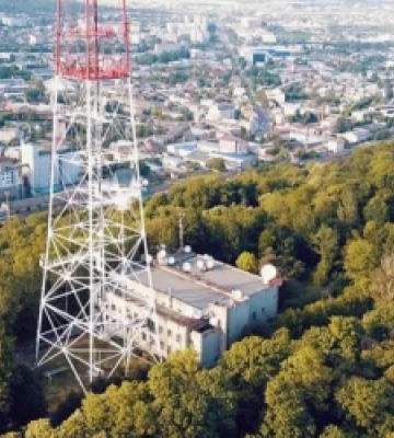 Львівське телебачення на Високому Замку оголосило тендер на 2 млн грн для перевезення своїх працівників