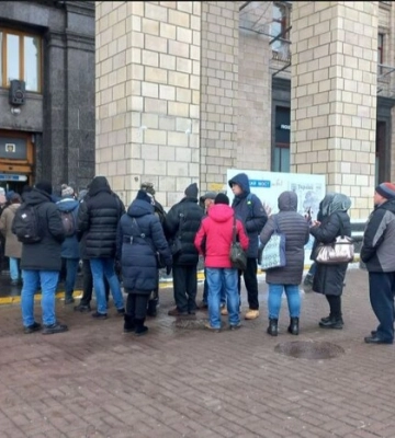 На Майдані в Києві зібрався аншлаг охочих за новими марками від &quot;Укрпошти&quot;