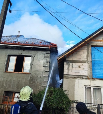 На Мукачівщині загорівся житловий будинок
