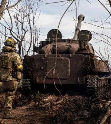 ЗСУ за добу знищили 540 окупантів, 8 ББМ та гелікоптер: втрати росіян