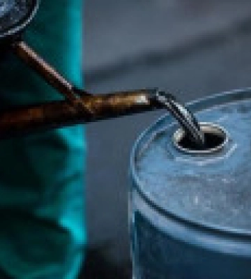 Рынок российской нефти пережил инфаркт: цена упала 43 долларов