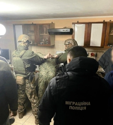 30-річний мешканець Закарпаття переховував у своєму будинку двох ухилянтів