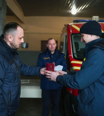 Голова ДСНС відзначив рятувальників донецького та дніпропетровського гарнізонів
