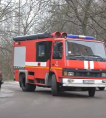 Ледь не спалила гуртожиток: у Луцьку мешканці звинувачують сусідку у неадекватній поведінці (відео)