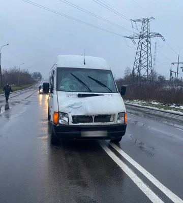 У Рівному пішоходи знову потрапили під колеса авто: ДТП на Млинівській
