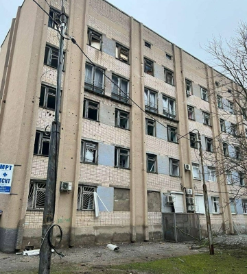 Окупанти обстріляли пологовий будинок у Херсоні