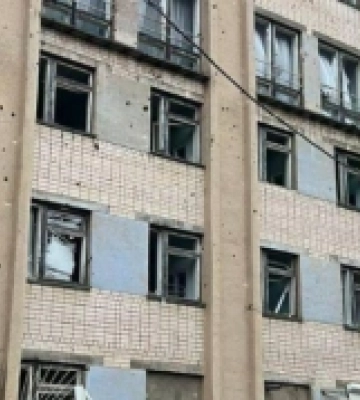 Росіяни в Херсоні обстріляли пологовий будинок