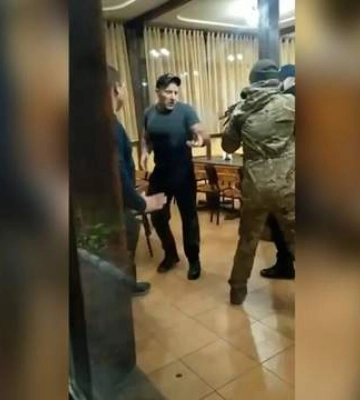 Патрони були холостими: в поліції прокоментували інцидент у кафе в Чернігові, відео з яким поширилося в мережах