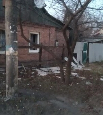 Вночі росіяни обстріляли Покровський і Бахмутський райони: 2 поранених, пошкоджені будинки