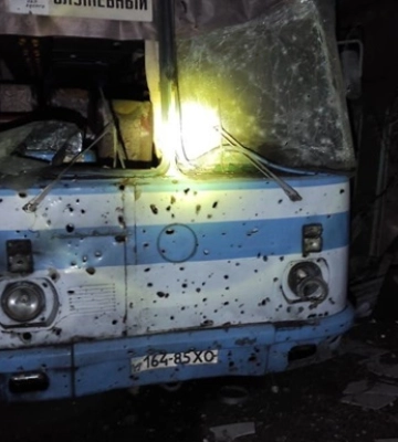 Окупанти обстріляли приміщення АТ “Херсонобленерго”: знищено кілька одиниць техніки
