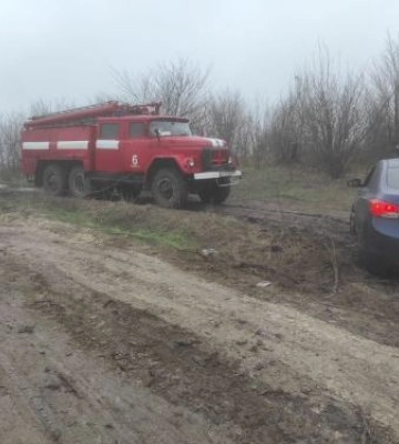 Запорізькі ДСНСники врятували майже 900 людей, які застрягли на &quot;Дорозі життя&quot;