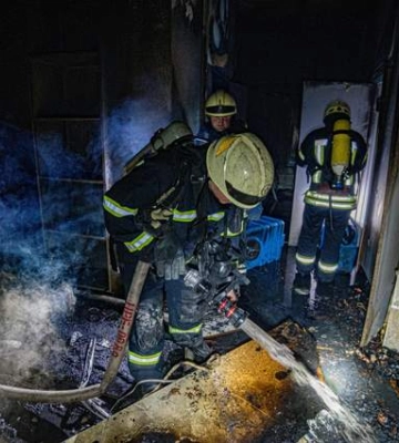 У Києві у багатоповерхівці стався вибух: рятувальники евакуювали 10 людей