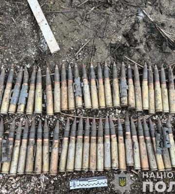 Миколаївська поліція знайшла схрони зі зброєю та купу окупантського сміття
