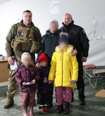 У відділках поліції Херсонської області функціонують мобільні пункти допомоги