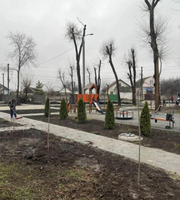 У Дніпрі на лівому березі реконструюють сквер на «Чайній»