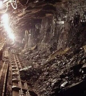 У Кривому Розі внаслідок знеструмлення у шахтах перебувають понад 400 працівників: рятувальна операція триває
