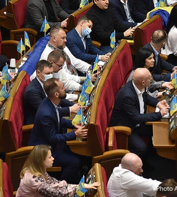 Большинство утвержденных во время войны законов ВРУ принимала с нарушениями