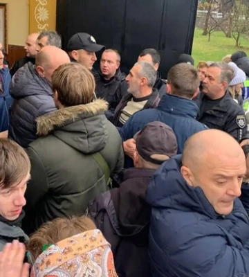 В Ивано-Франковске провокаторы устроили драку на встрече нового епископа УПЦ