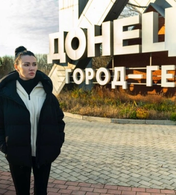 Скандальна телеведуча приїхала до окупованого Донецька