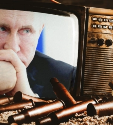 «Образили» портрет Путіна та «російський корабель»: кримські антивоєнні протести останньої осені