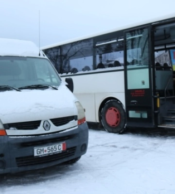 Німеччина передала Радомишлю на Житомирщині автобус та бус
