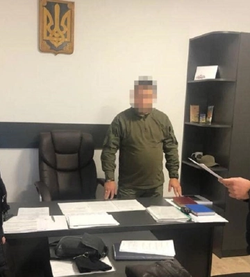 Одного з керівників табору для військовополонених на Львівщині затримали на хабарі