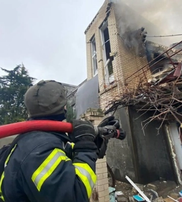 Окупанти здійснили масований обстріл Херсона: названо число жертв