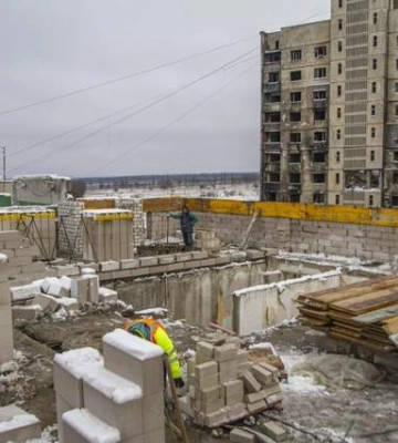 Харків’янам доводиться жити в напівзруйнованих будинках: як відновлюють місто