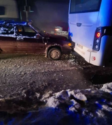 У Луцьку на Львівській сталась аварія за участі маршрутки та легковика 
