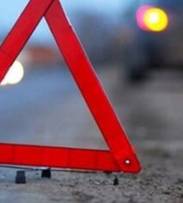 На трасі Київ-Харків легковик збив двох жінок