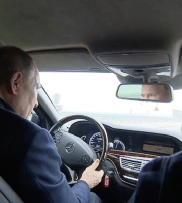 Путин готов вывести российские войска, но хочет сохранить сухопутный коридор в Крым - Белковский