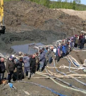 «Показали всі стежки». Бурштинокопачі під час війни стали партизанами — голова Рівненської ОВА