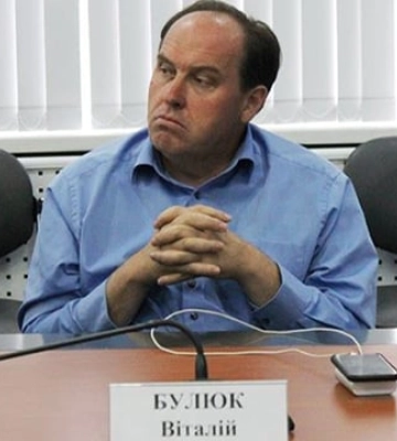 У тимчасово окупованому Скадовську невідомі підірвали авто колаборанта Булюка