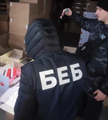 На Одещині детективи БЕБ вилучили цигарок на 11,6 млн грн