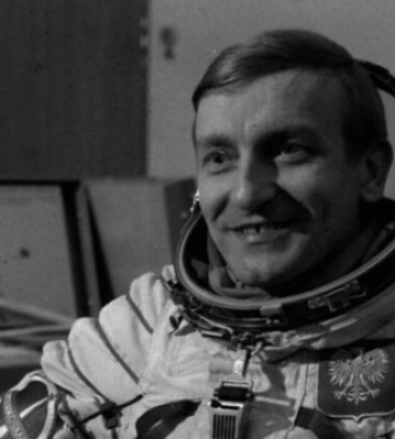 Пішов з життя єдиний польський космонавт