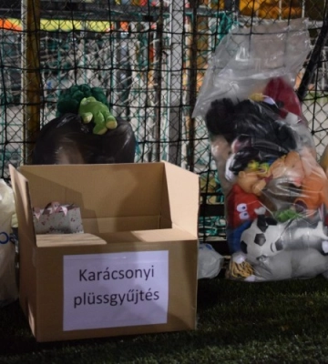 Дебреценські «гладіатори» збирають подарунки для закарпатських дітей