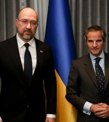 Шмигаль обговорив із керівником МАГАТЕ кроки щодо демілітаризації Запорізької АЕС