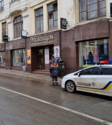 У Чернівцях повідомили про &quot;замінування&quot; двох торгових центрів