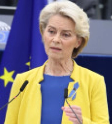 Попри спротив Угорщини: Єврокомісія таки виділить Україні 18 млрд євро
