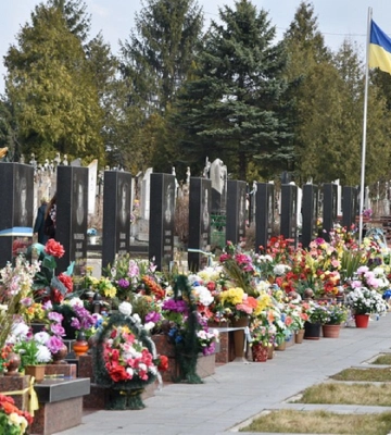 Луцьк купить чотири земельні ділянки для розширення кладовища у Гаразджі