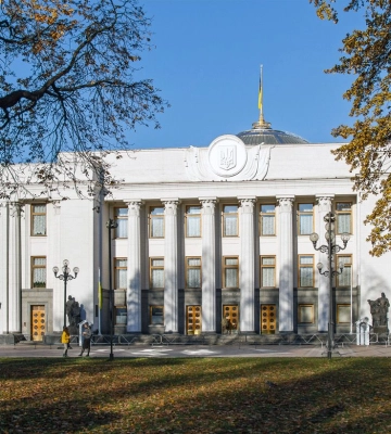 Рада дозволила імпорт генераторів та Starlink без мит та ПДВ