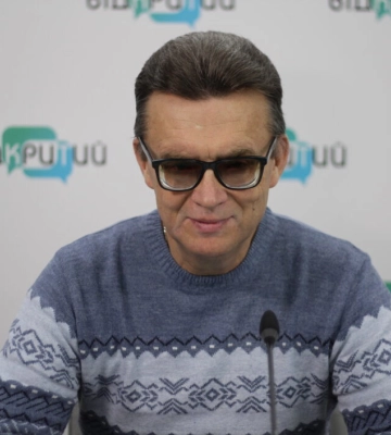 Мокрий сніг: на Дніпропетровщині розчищають траси