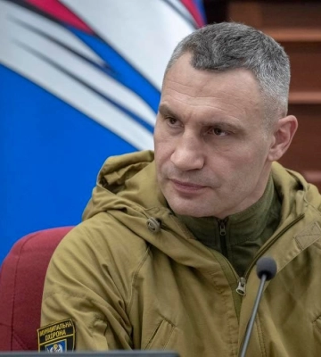 Кличко показал, как восстановили изуродованные в результате атак рф дома в Киеве. Видео