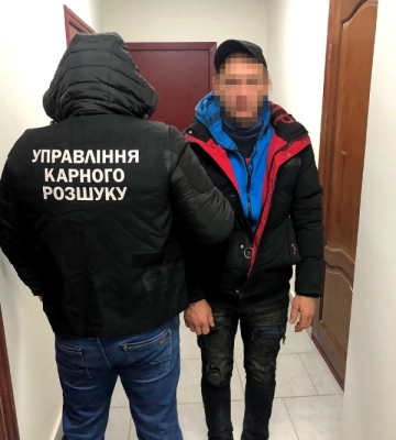 В Одесі ревнивий чоловік спалив автомобіль дружини